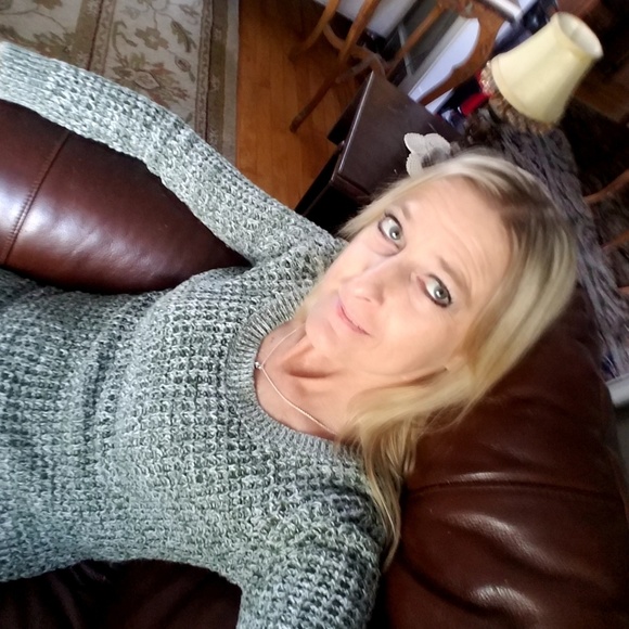 Meet your Posher, Amanda - Picture 9 of 16